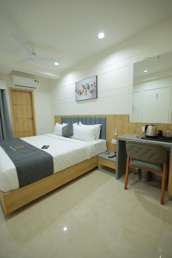 Hotel Shayan Inn Rádzskot Kültér fotó