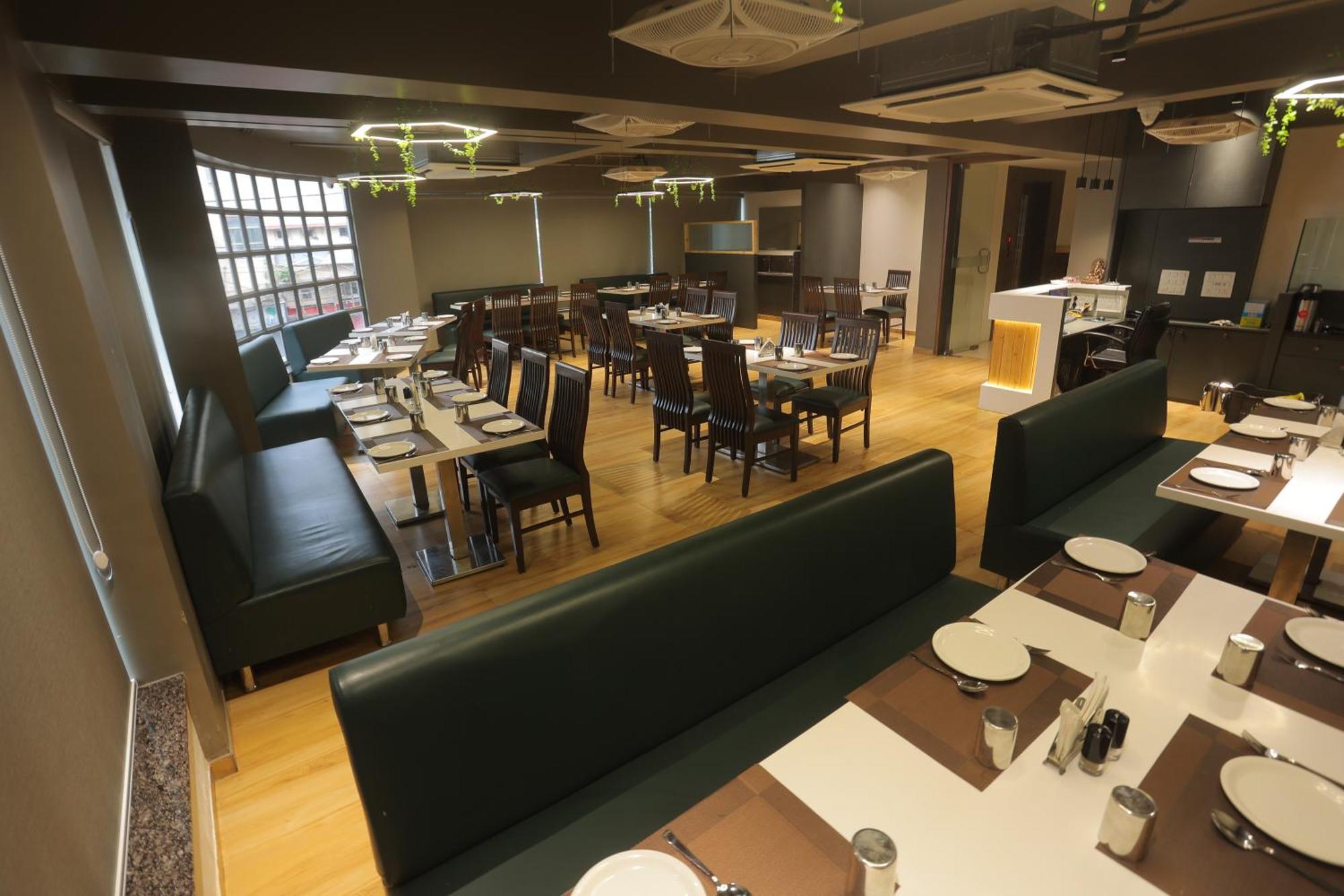 Hotel Shayan Inn Rádzskot Kültér fotó
